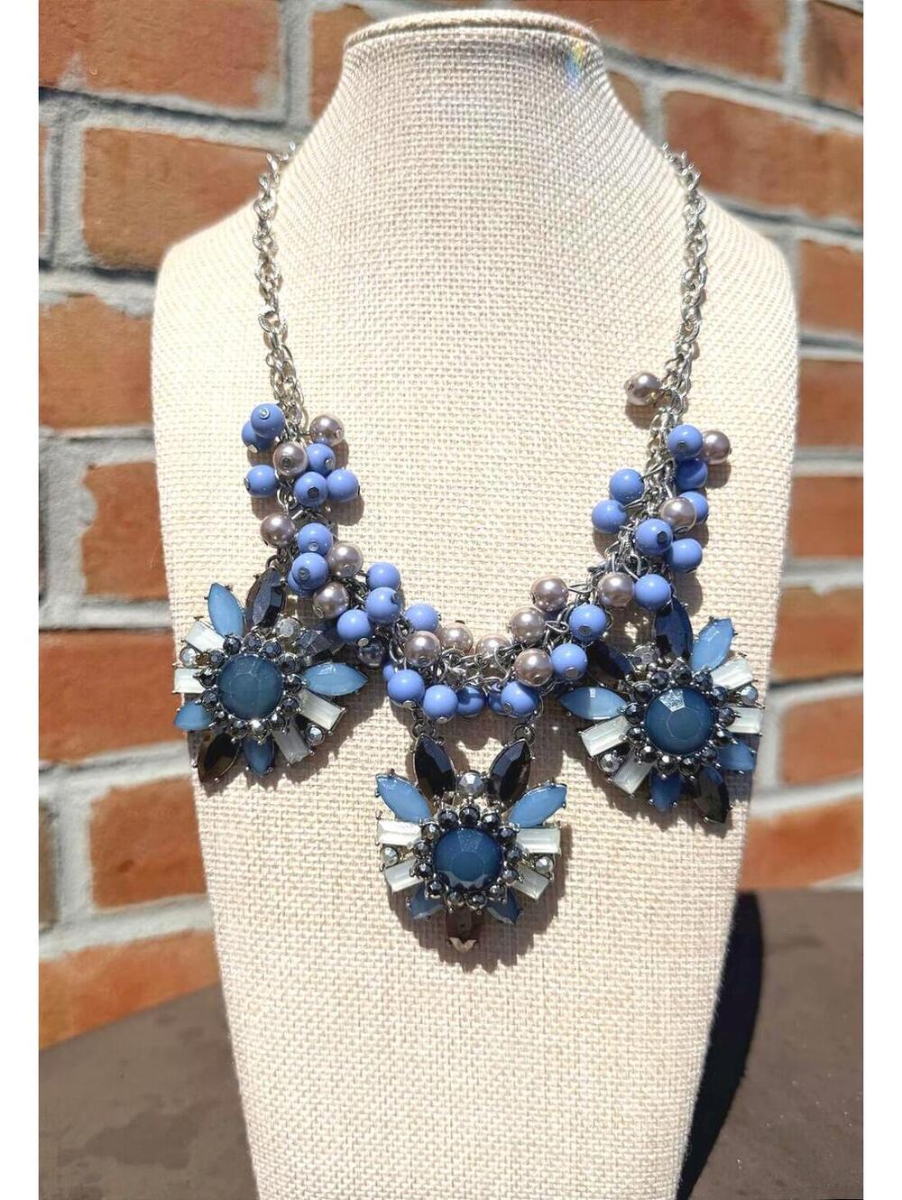 NY & Co Blue Floral Statement Necklace Beaded Vintage Y2K - Picture 2 of 5